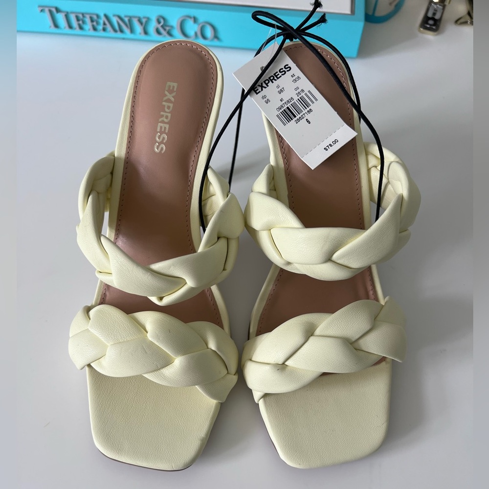 Expréss Rope Sandals 💛 size 6 label NWT
